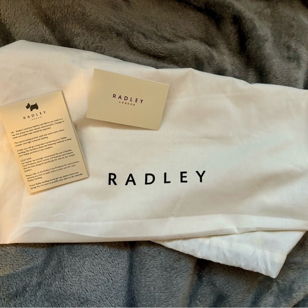 Like New! Radley London Sloane Crossbody Bag in Cranberry Red - Picture 10 of 10